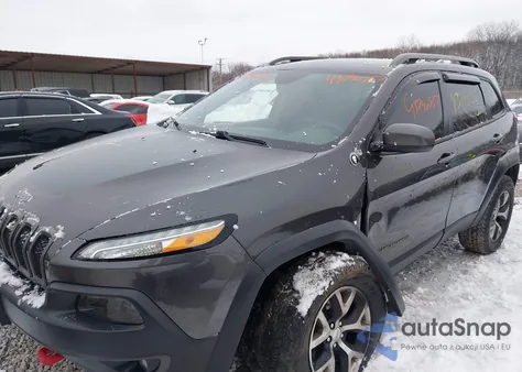 2014 Jeep Cherokee Trailhawk from USA, damaged, VIN 1C4PJMBS3EW161626